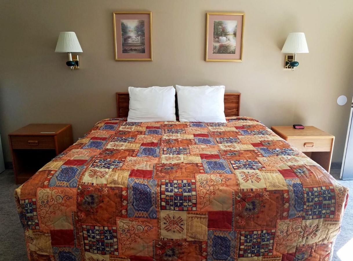 Aquarius Inn Bicknell Kültér fotó