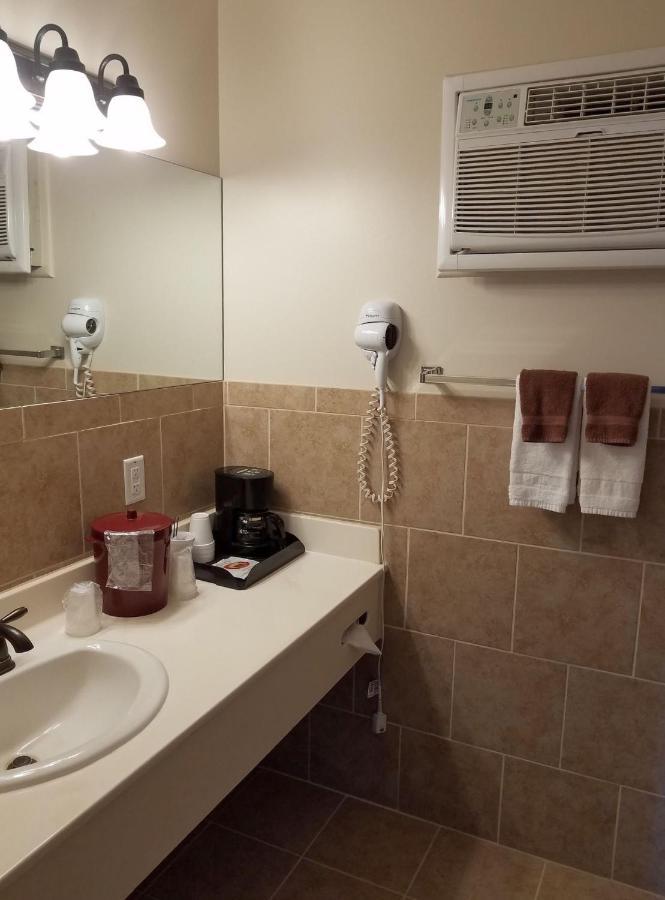 Aquarius Inn Bicknell Kültér fotó