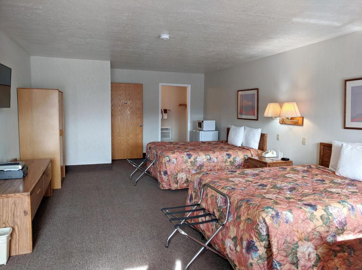 Aquarius Inn Bicknell Kültér fotó