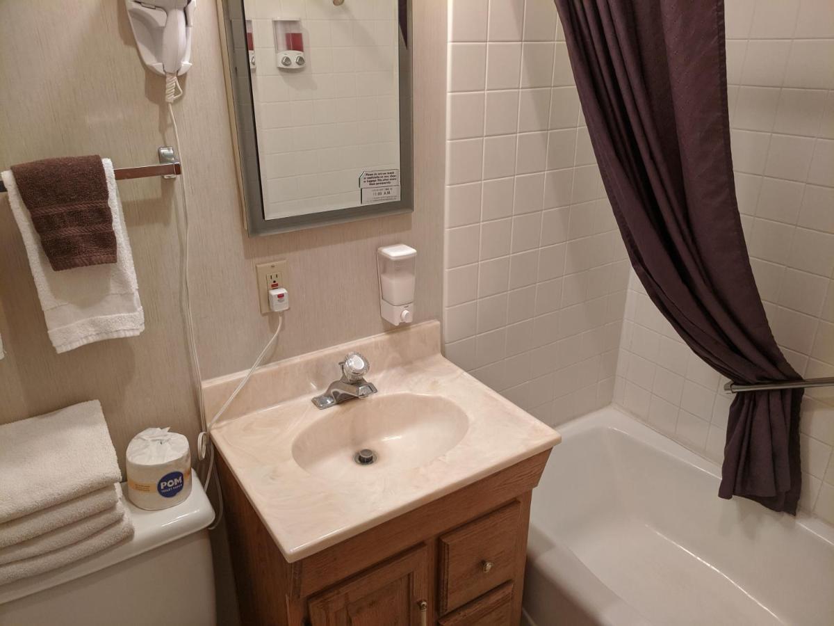 Aquarius Inn Bicknell Kültér fotó