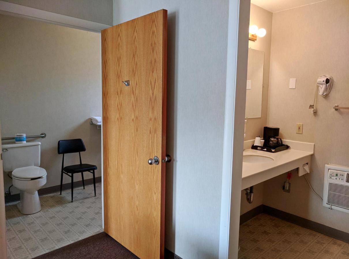 Aquarius Inn Bicknell Kültér fotó