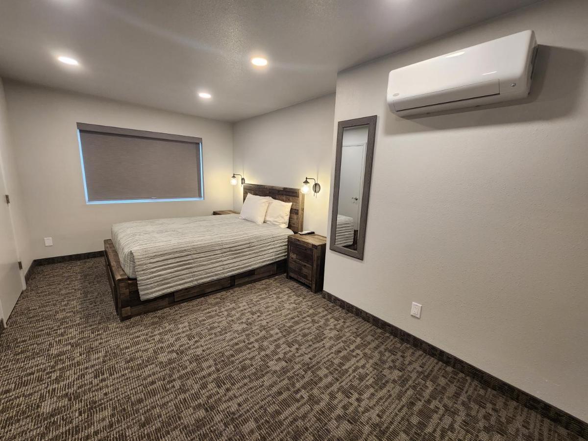 Aquarius Inn Bicknell Kültér fotó