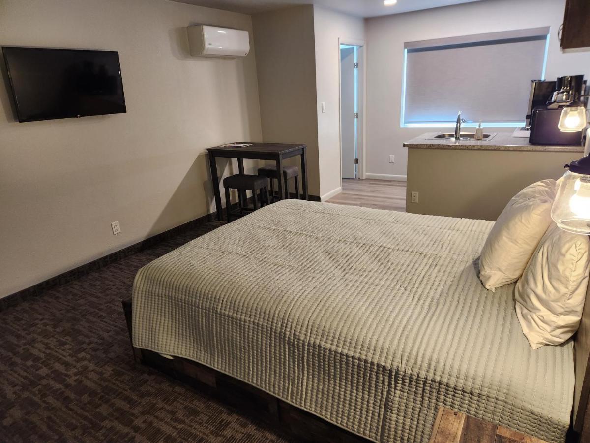 Aquarius Inn Bicknell Kültér fotó